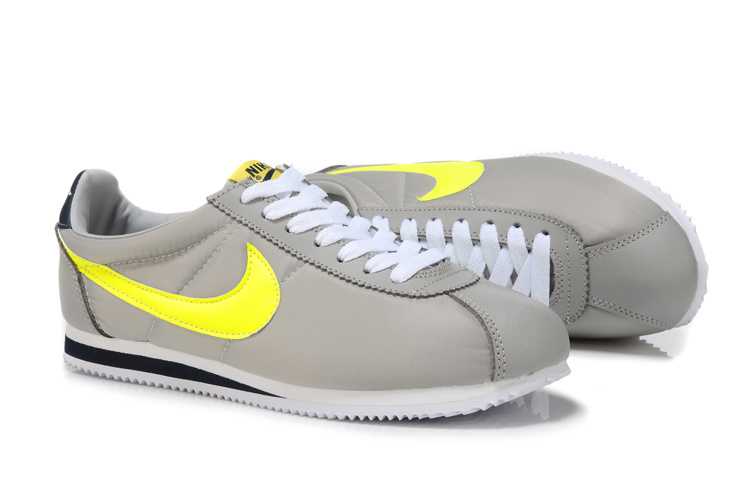 Nike Cortez 2013 Noir Discount Prix Usine Nike Cortez Nylon Vintage